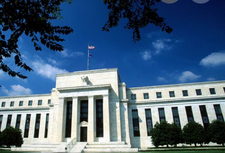 Fed corta 25 bps: 4 efeitos imediatos no real, na Bolsa e na dívida pública do Brasil
