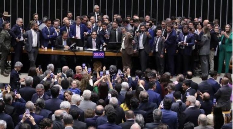 Câmara pode concluir hoje a 2ª etapa da regulamentação da reforma tributária em plenário decisivo